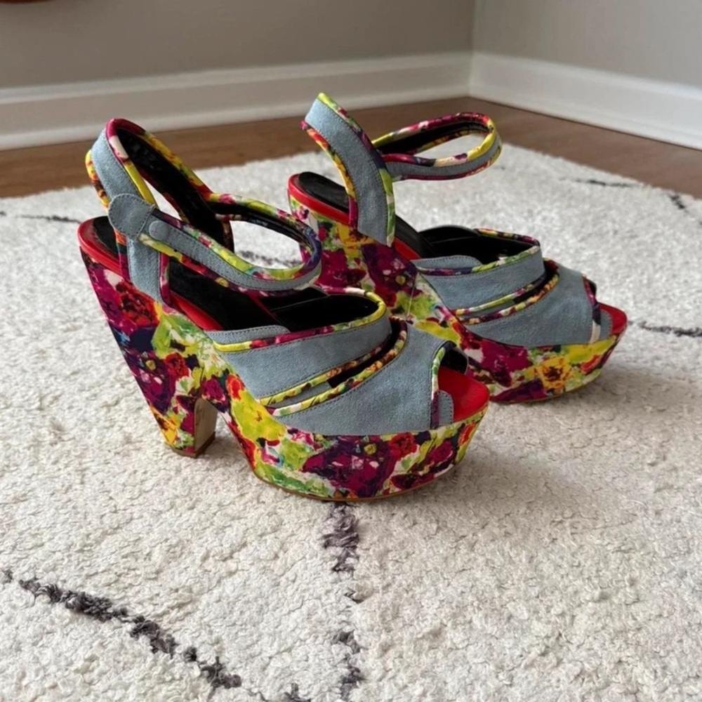 Multicolor Floral Platform Heels with Gray Straps